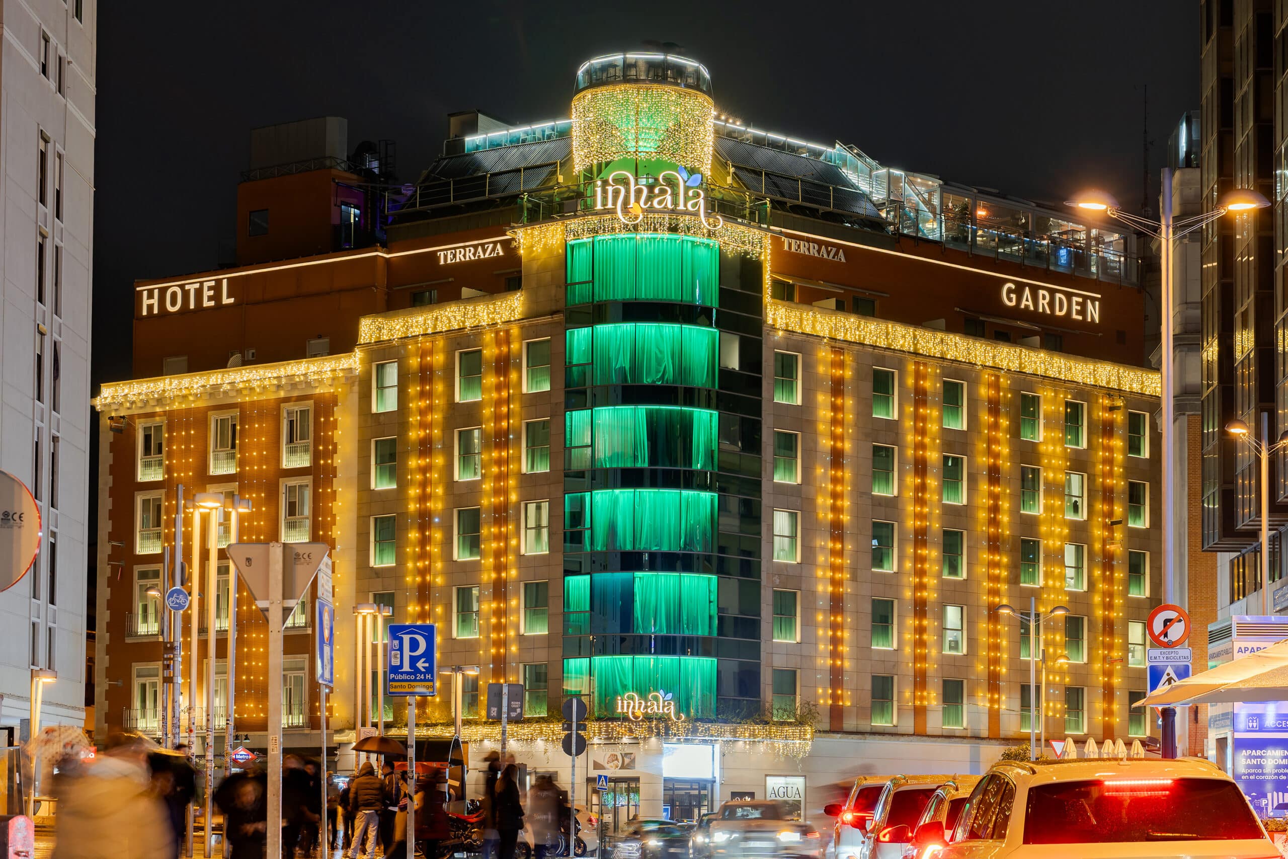 Comment l'éclairage décoratif améliore l'expérience en hôtel 1 fachada inhala scaled